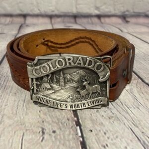 Vintage Colorado belt buckle with vintage leather belt size 48